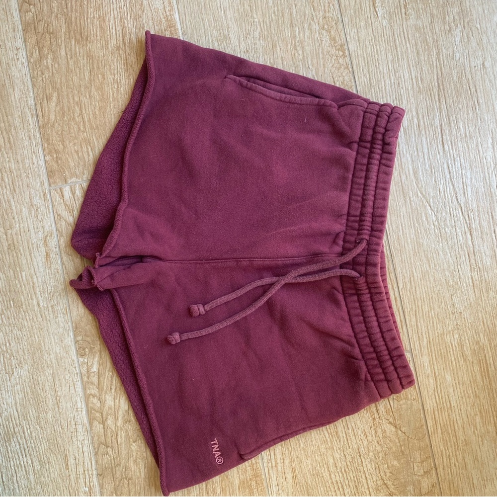 Aritzia TNA Women's Burgundy SweatFleece BoyfriendFit Shorts - Picture 2 of 4